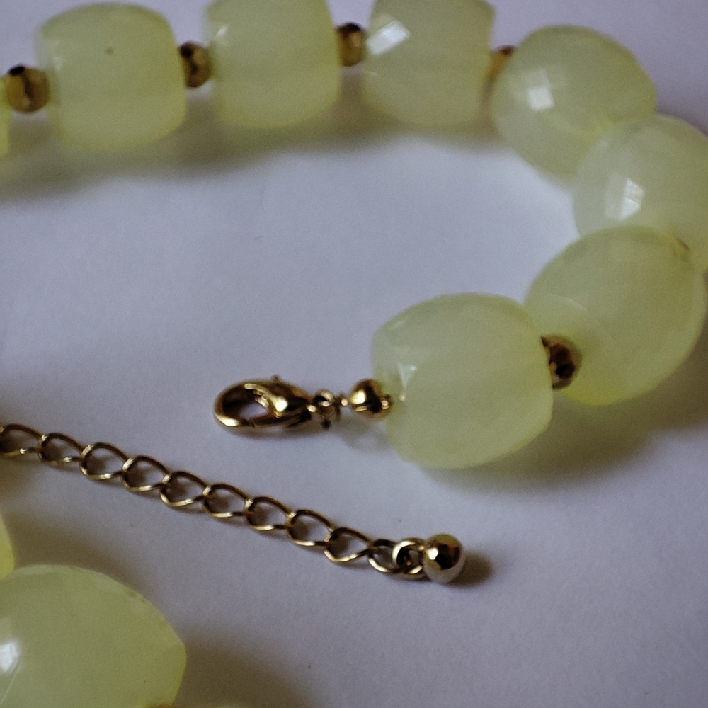 Lemoncello Lemonade Faceted Pale Lemon Yellow Faceted Lucite Necklace Vintage - Picture 9 of 15